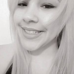 Meet your Posher, Daniela